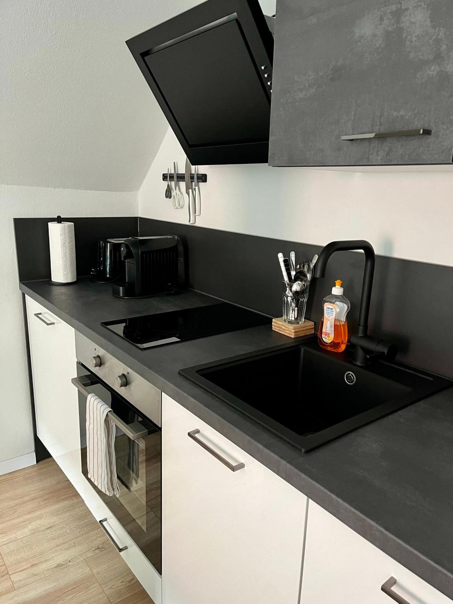 Flores City Center Studio - Easy Self-Check-In Graz Ngoại thất bức ảnh