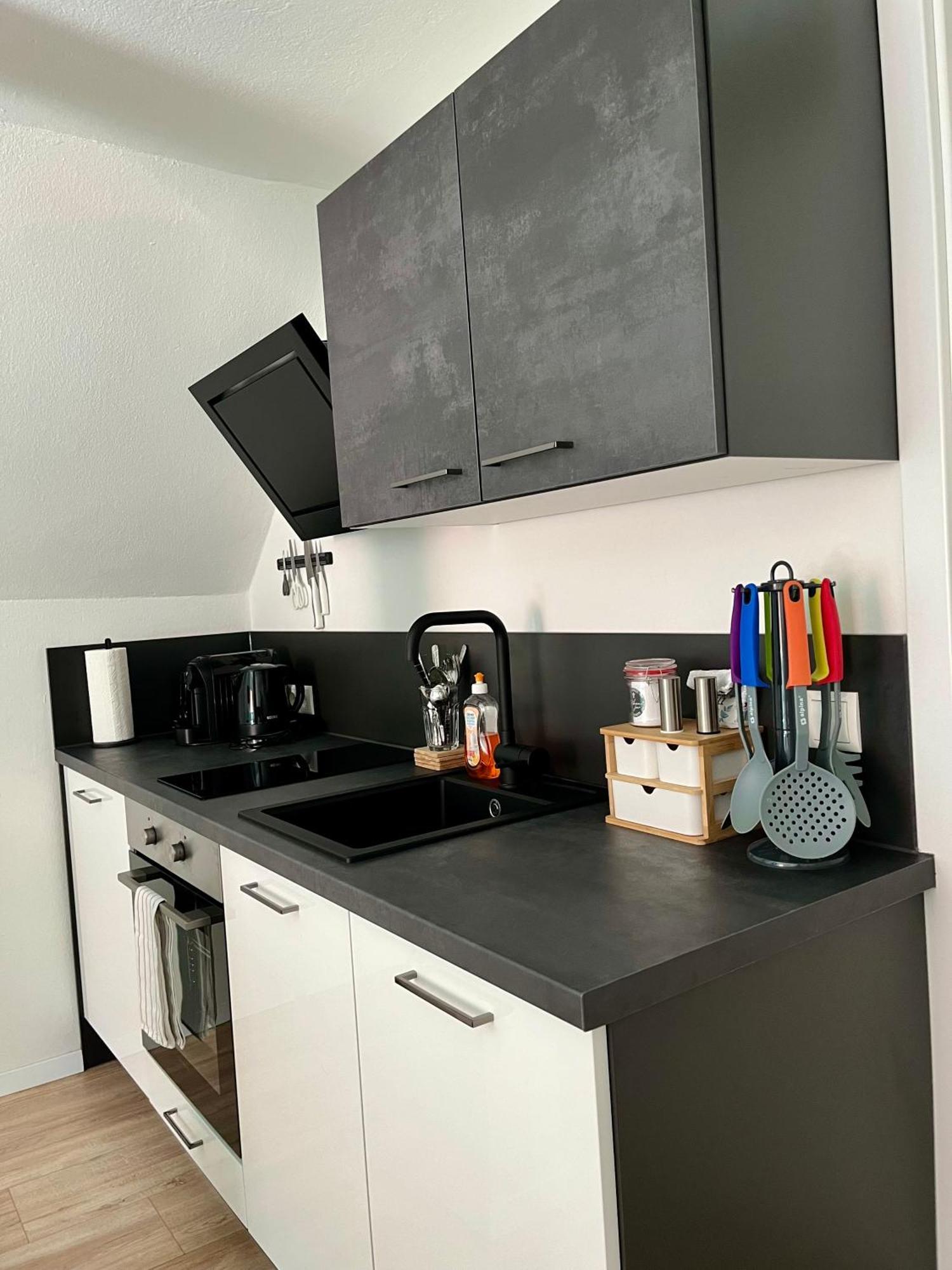 Flores City Center Studio - Easy Self-Check-In Graz Ngoại thất bức ảnh